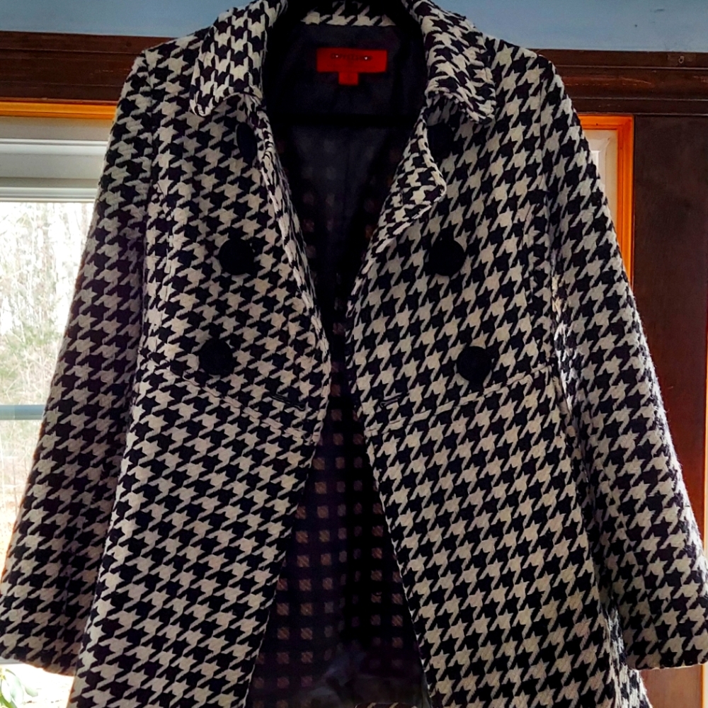 Size S Coffeeshop hounds tooth pea coat